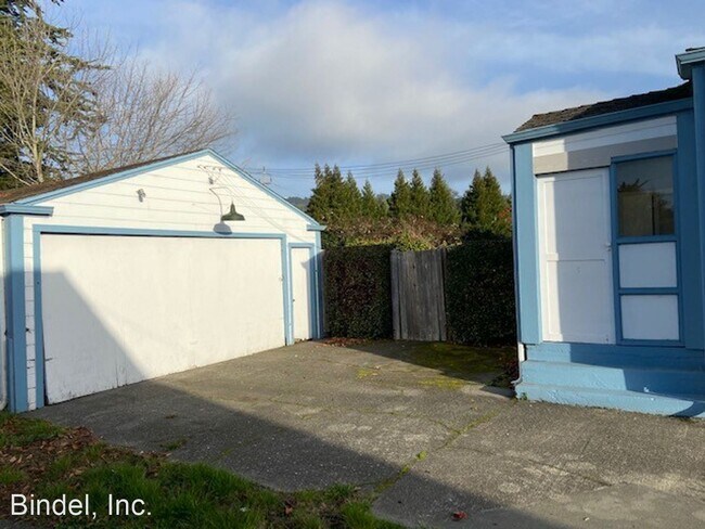 Building Photo - 2 br, 1 bath House - 350 4th
