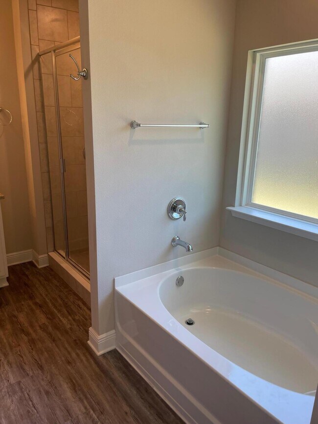 Building Photo - 3513 Moonstone Dr