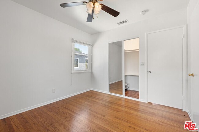 Building Photo - 7601 Dunfield Ave