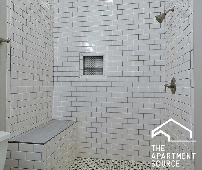 Building Photo - 1319 N Artesian Ave