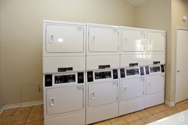 Building Photo - 4480 E Pikes Peak Ave