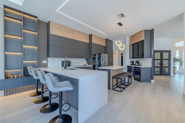 Building Photo - 8117 Hampton Glen Dr