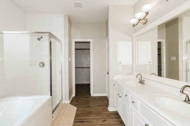 Building Photo - 1103 Redwood Meadow Ln