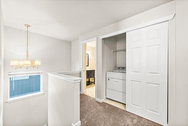 Building Photo - Updated 3 Bed Home for Rent in Lacey | Vau...