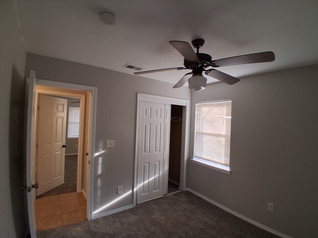 Building Photo - 3611 Palm Dr