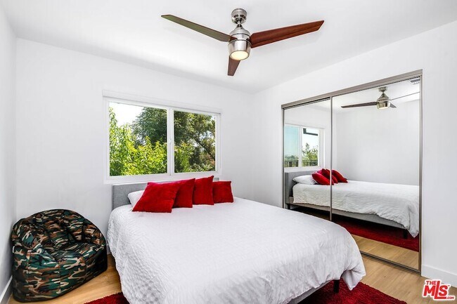 Building Photo - 6426 Ellenview Ave