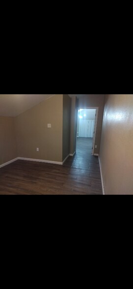 Building Photo - 1029 Rue Louis Phillippe