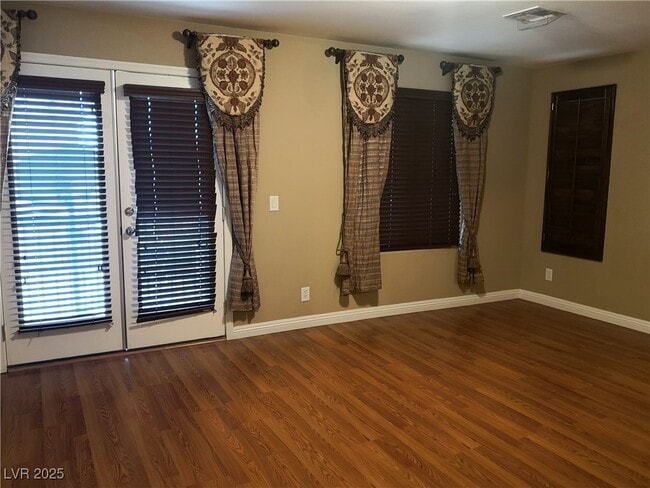 Building Photo - 4952 W Moberly Ave