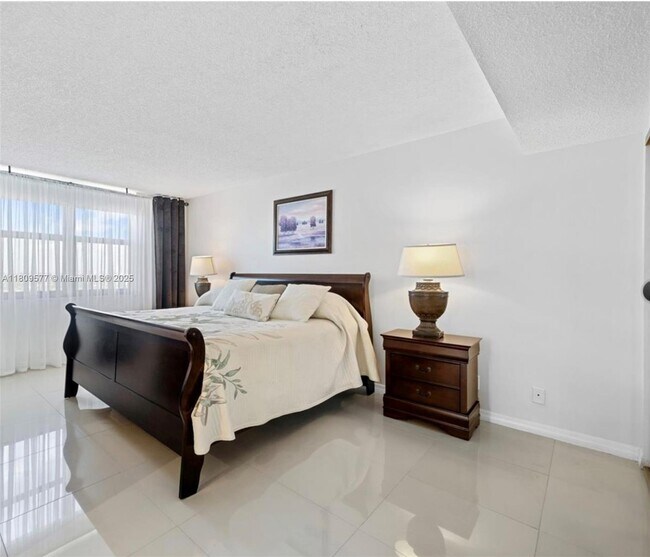 Building Photo - 2401 S Ocean Dr