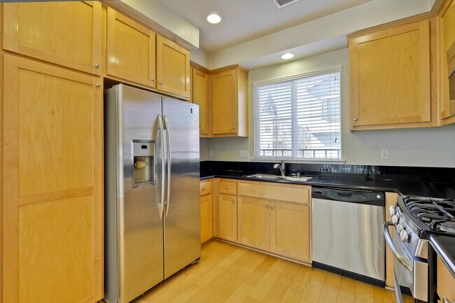 Building Photo - Wow! What a Great Home! Available Now!