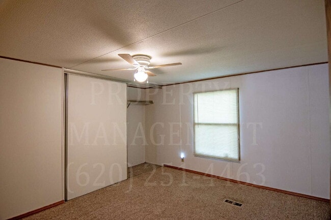 Building Photo - 3 Bedroom, 1 Bath