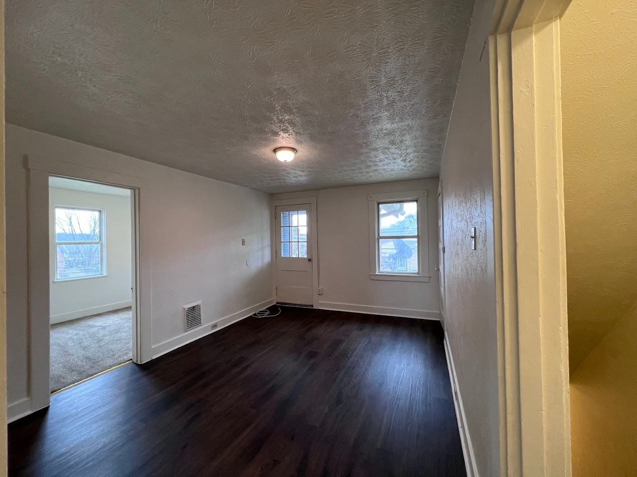 Building Photo - 610 Short St