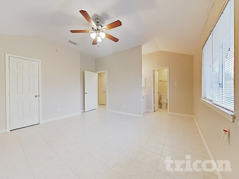 Building Photo - 3446 Edgecreek Dr