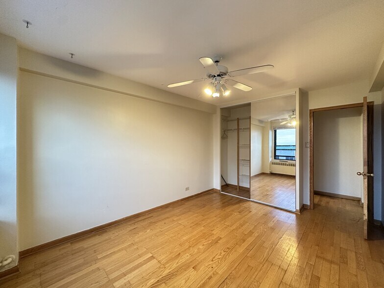 Building Photo - 4180 N Marine Dr