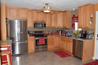 Building Photo - 1418 Ridgeway Ave