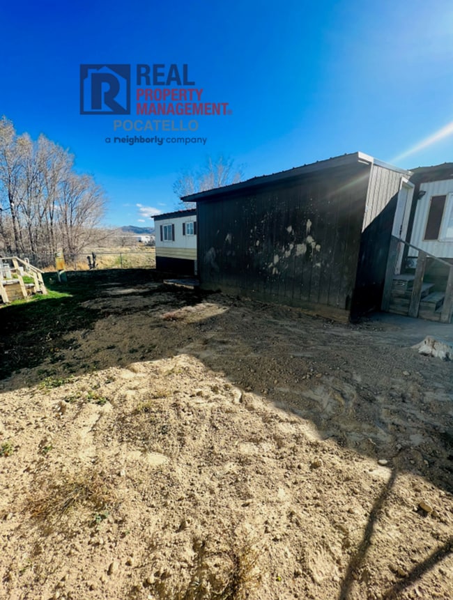 Building Photo - 3 bedroom 1 bath Mobile Home