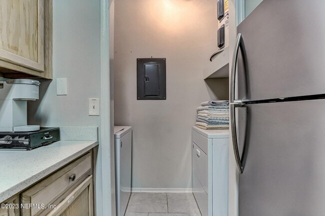 Building Photo - 170 Veracruz Dr