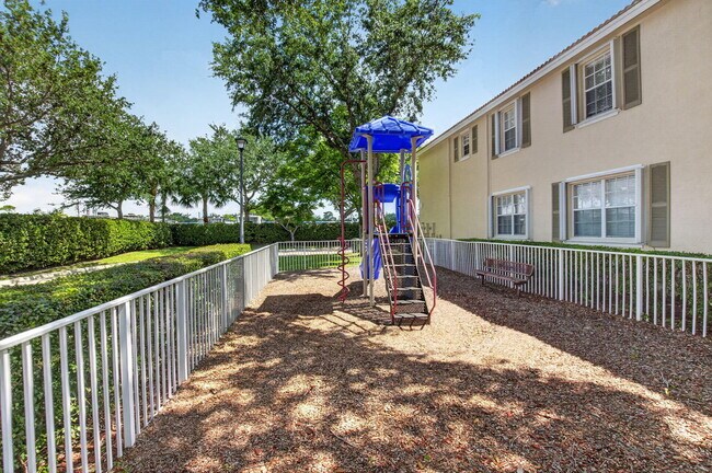 Building Photo - 1418 W Wickham Cir
