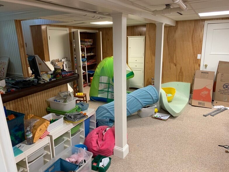 Building Photo - 38 Matignon Rd