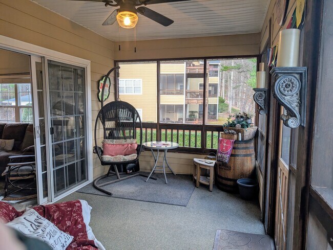 Building Photo - 94 Glen Eagle Ct