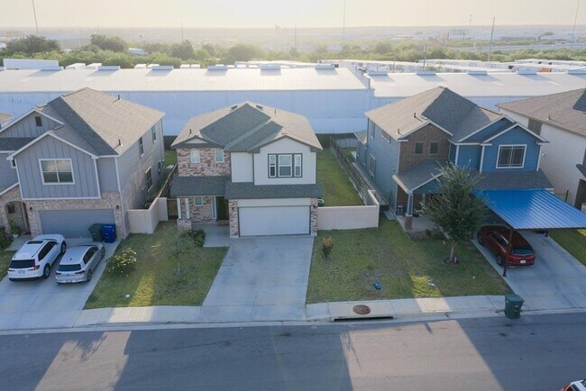 Building Photo - 8702 Shiloh Rock Dr