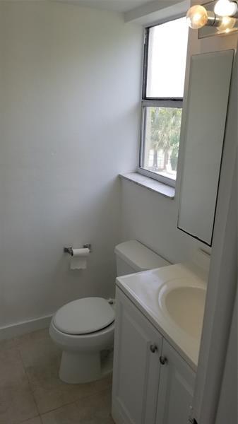 Building Photo - 11905 NE 2nd Ave