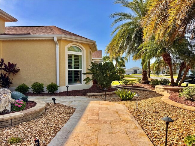 Building Photo - 4167 Victory Dr