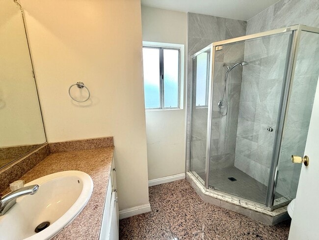 Building Photo - 1301 S Atlantic Blvd