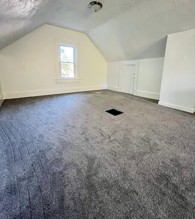 Building Photo - 1116 Murray Ave