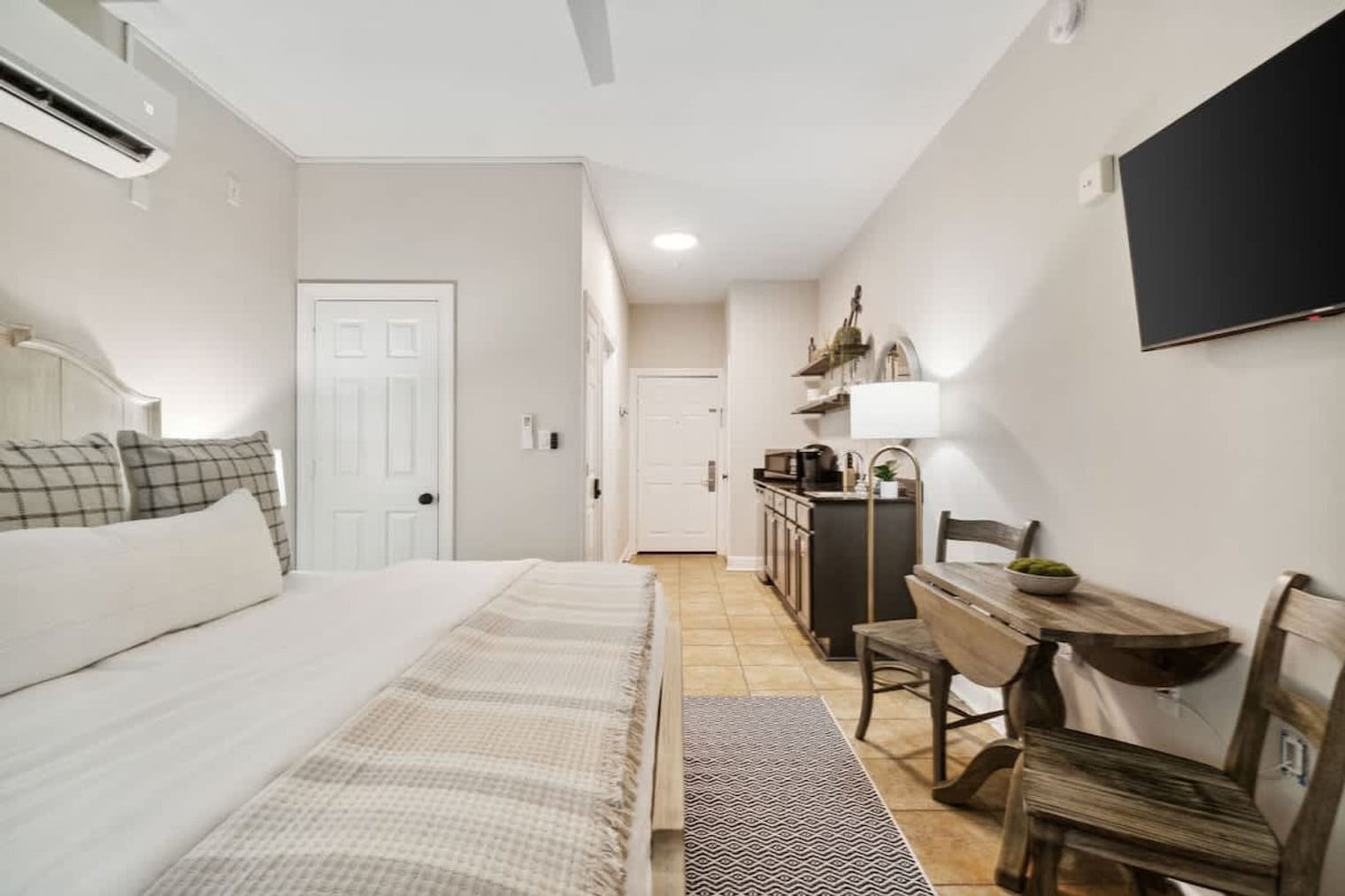 Building Photo - 10343 E County Hwy 30A