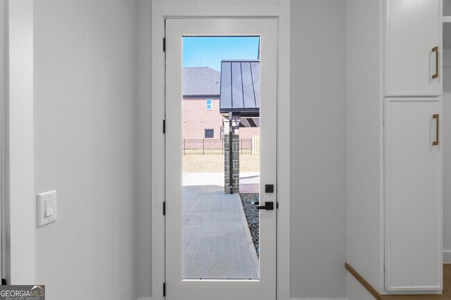 Building Photo - 407 Thunder Rd