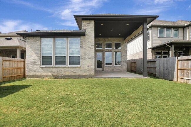 Building Photo - 360 Mallorn Ln
