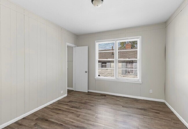 Building Photo - 621 Fairfax Ave