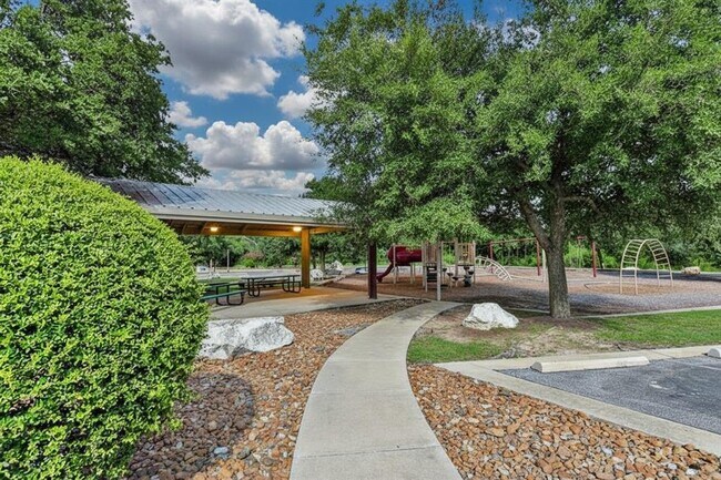 Building Photo - 104 Mertz Ln
