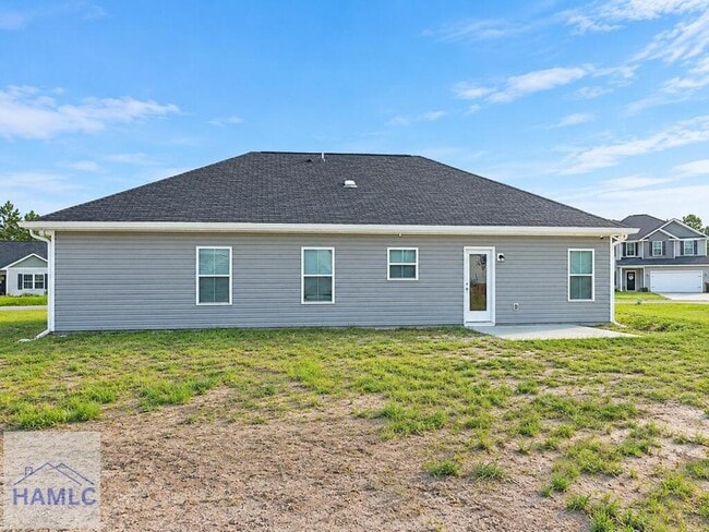 Building Photo - 152 Mcclelland Lp NE