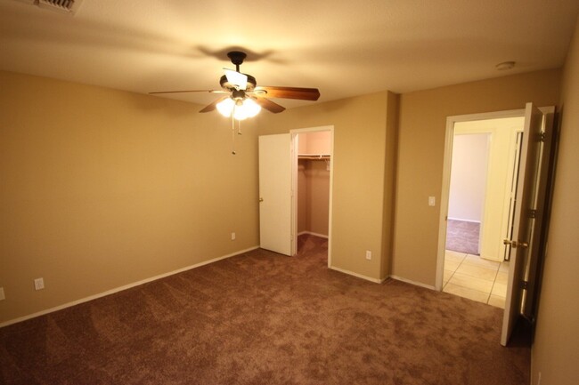 Building Photo - Now Available! Phoenix Rental Home Ready