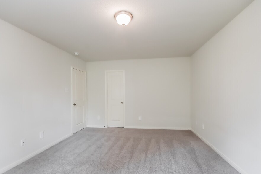Building Photo - 173 Big Oak