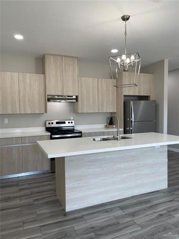 Building Photo - 23-3 1/2 3 1/2 St