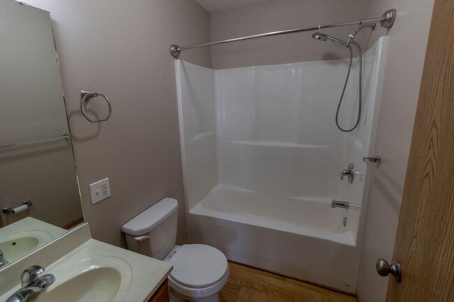 Building Photo - 1542 Florence Dr