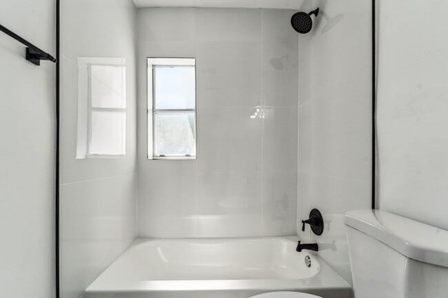 Building Photo - 489 NW 2nd Way