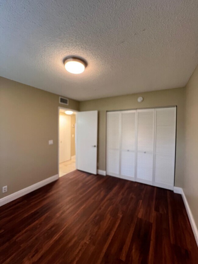 Building Photo - 1520 Windorah Way