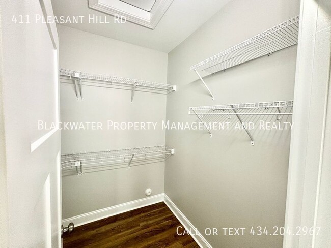 Building Photo - BRAND NEW Three Bedroom Home in Campbell C...