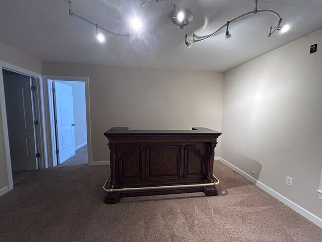 Building Photo - PFAFFTOWN, NC! Lochurst neighborhood. Reagan HS! 5 bedroom, 4.5 bathrooms, over 5k sq ft