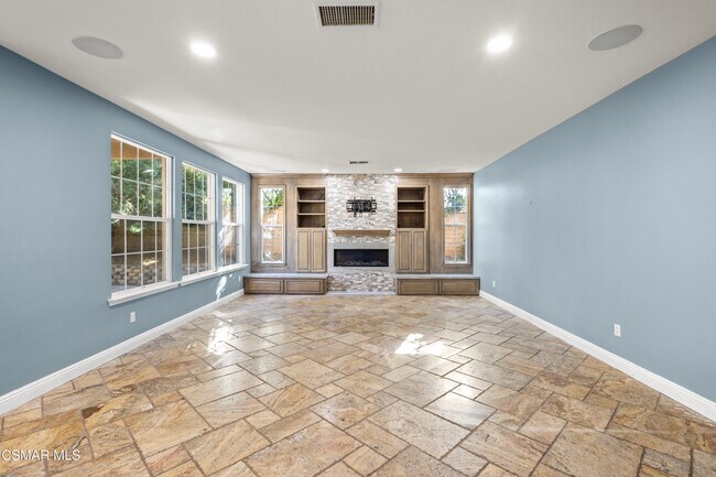 Building Photo - 516 Rustic Hills Dr