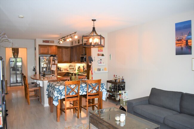 Building Photo - 8355 Station Village Ln