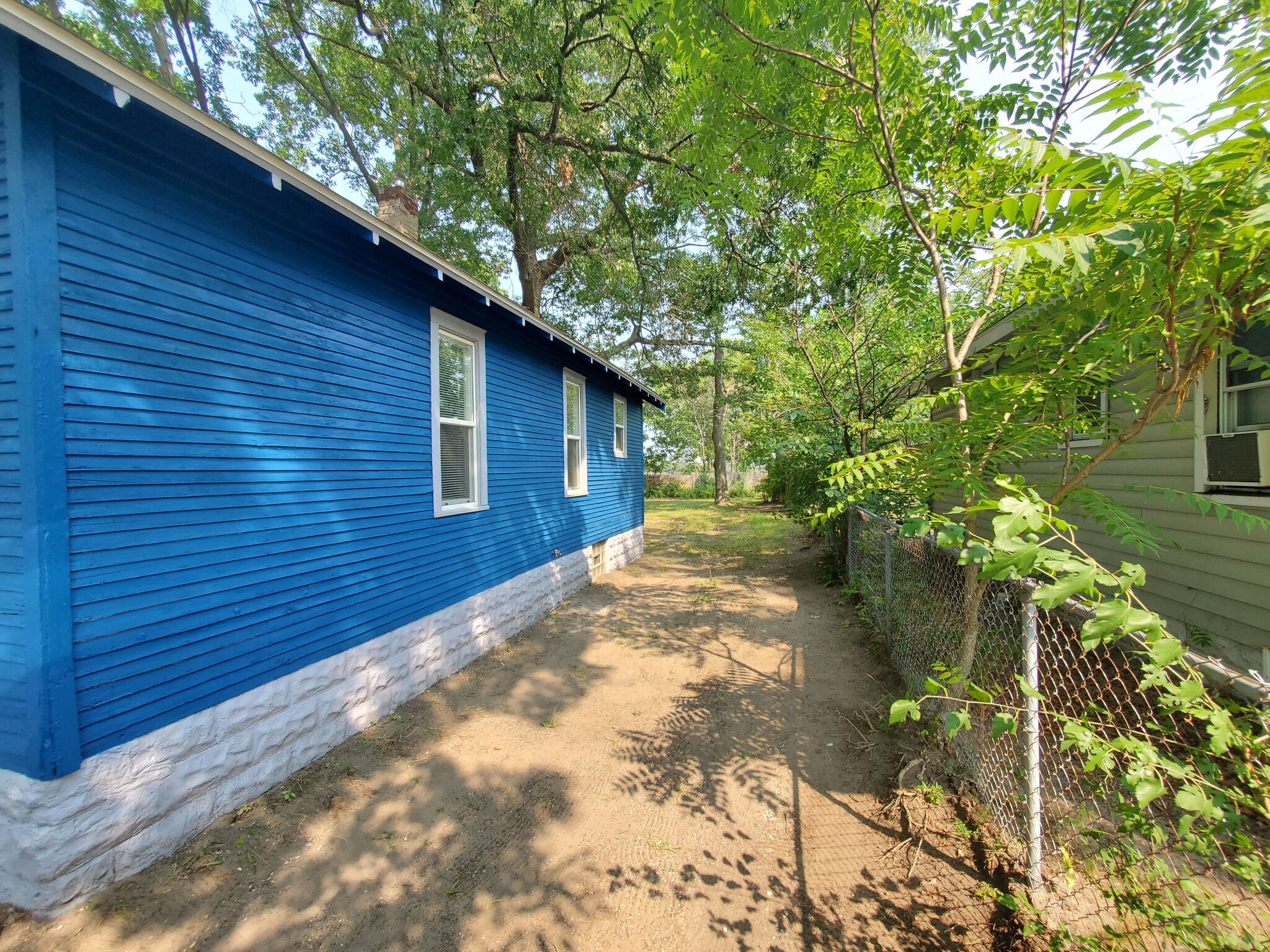 Building Photo - 2642 Riordan St