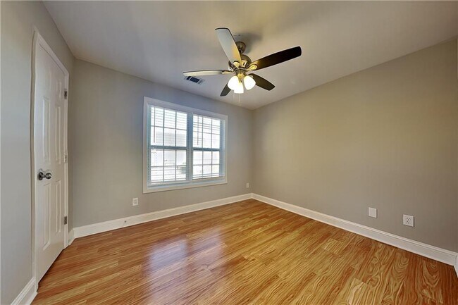 Building Photo - 3205 Wellbrook Dr