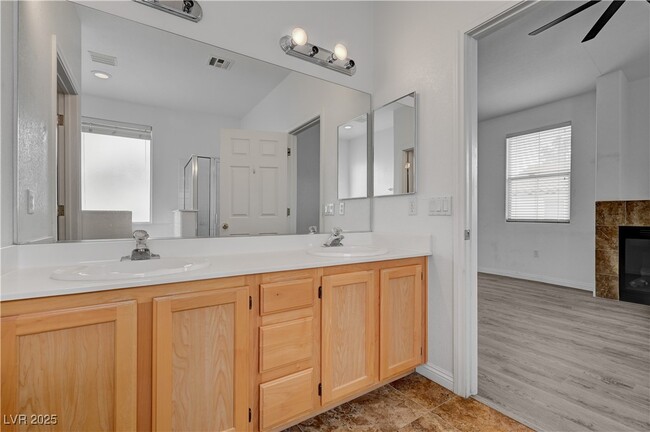 Building Photo - 8789 Villa Alex Ave