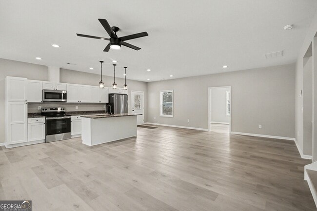 Building Photo - 3907 Lauada Dr