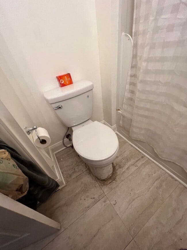 Building Photo - Very Spacious 4bdrm/2bth House on W CARY STREET in the Heart of VCU!!!